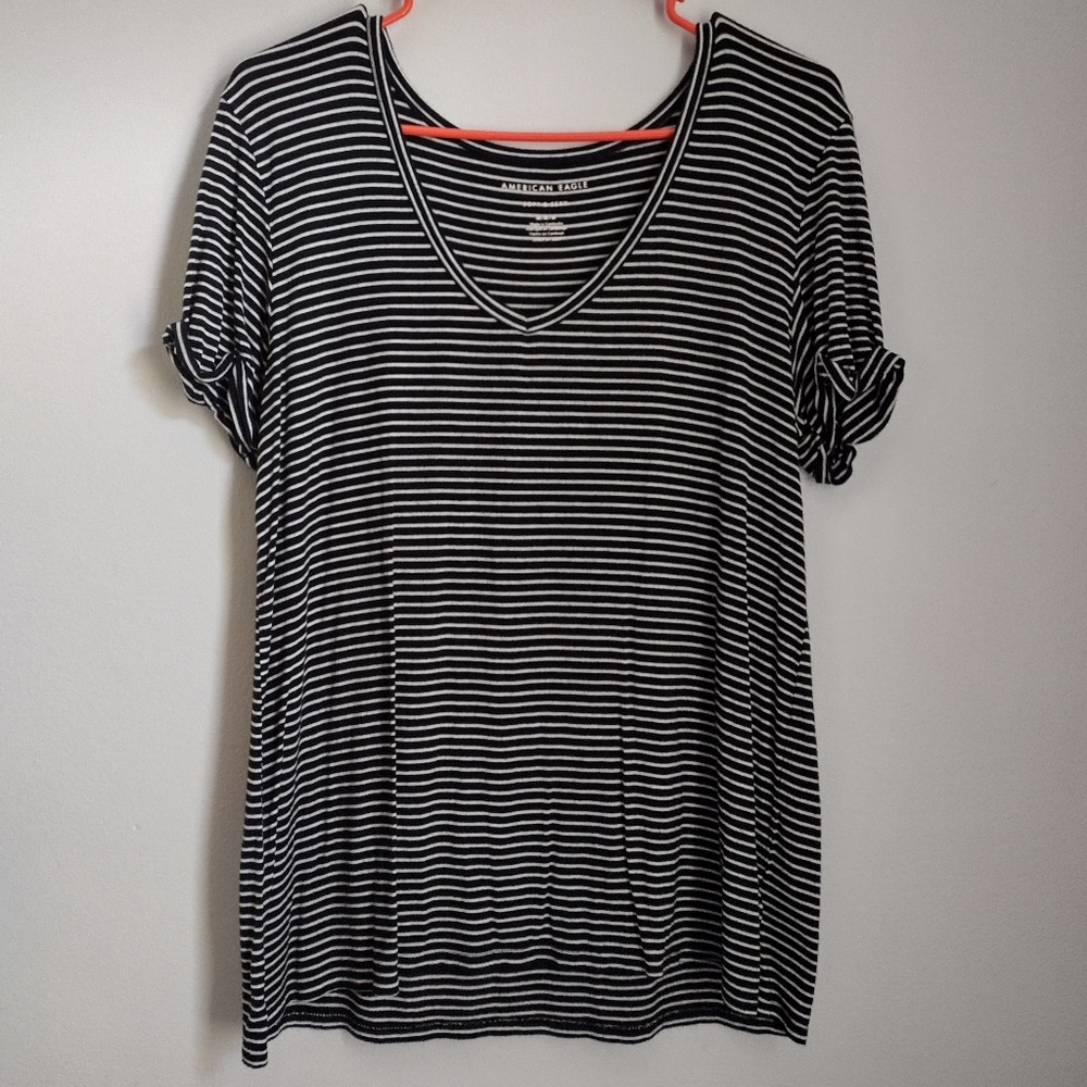 American Eagle soft & sexy black and white striped shirt size medium